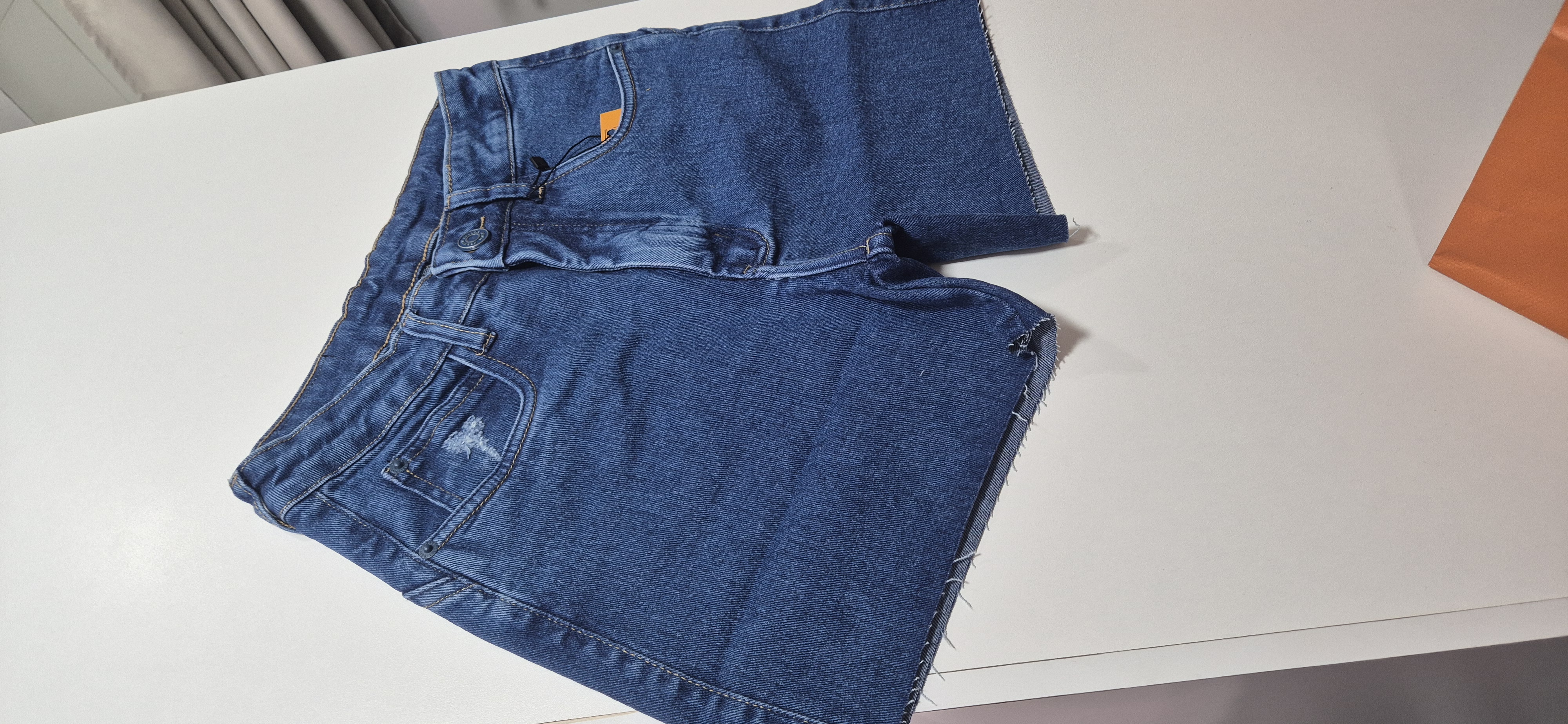 short jeans meia coxa s/lycra c/laser