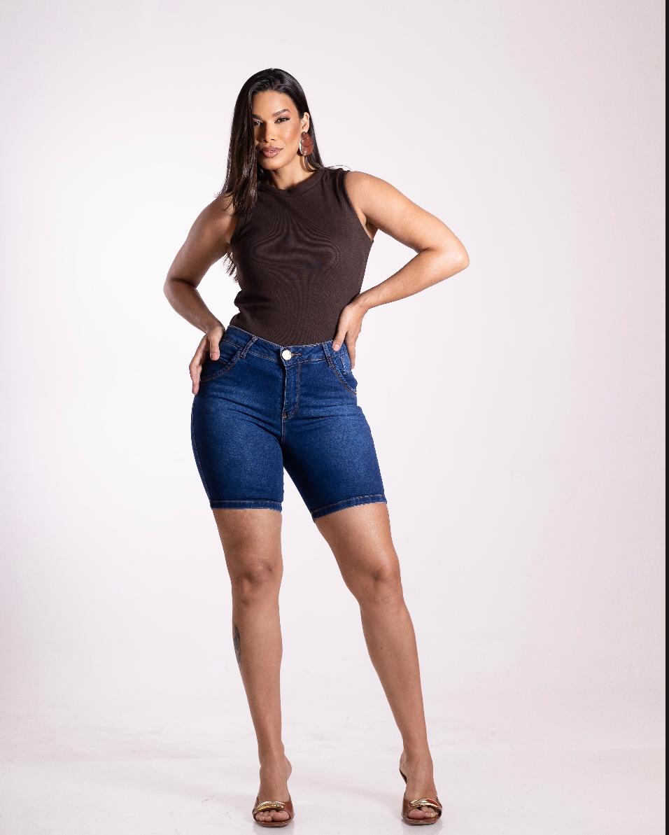 short feminino meia coxa com lycra